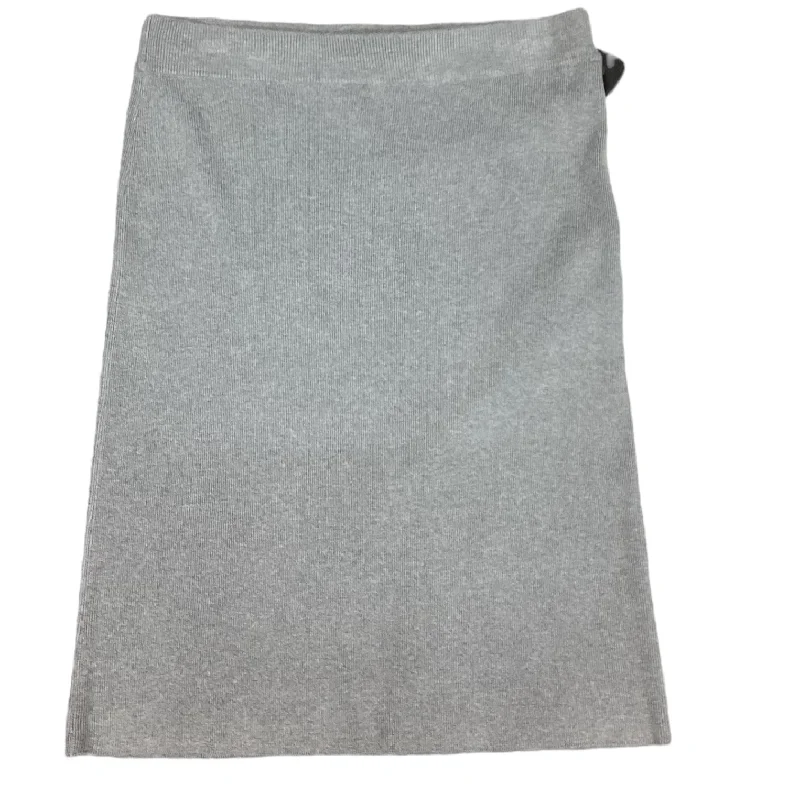 Skirt Mini & Short By Banana Republic In Grey, Size: 10