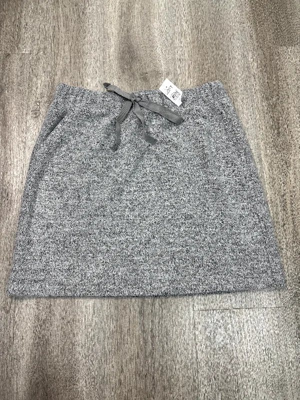 Skirt Mini & Short By Loft In Grey, Size: M